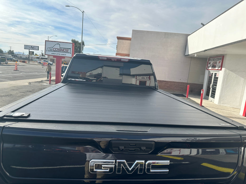 2024 GMC SIERRA 2500 8FT BED- RETRAX PRO MX