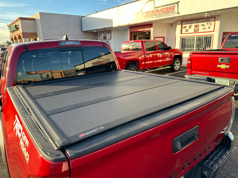 Bakflip MX4 Bed cover | 2016-2024 Toyota Tacoma 5ft bed