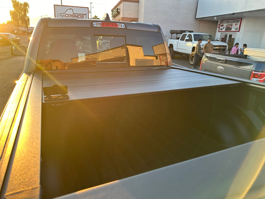 Retrax Pro XR bed cover| 2009-2014 Ford F150 5.5ft bed crew cab | bed cover