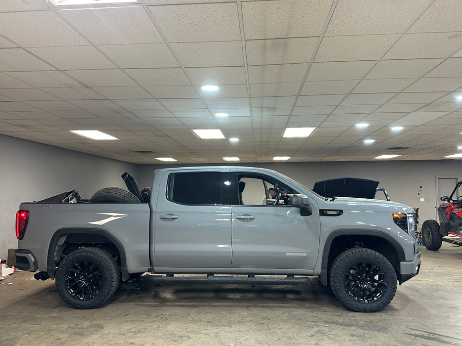 3.5" Lift kit | 2019-2024 Chevy Silverado 1500 2WD/4WD | Rough Country