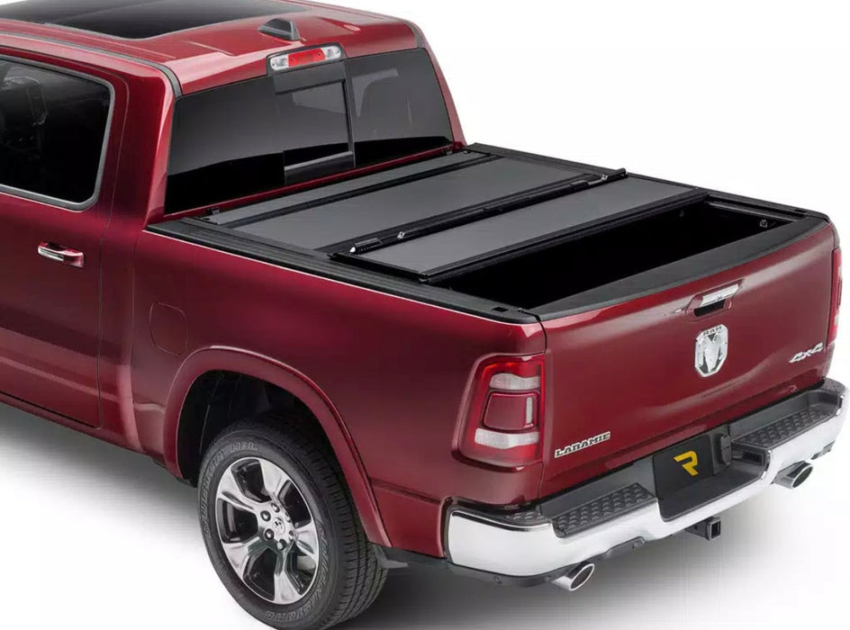 Bakflip MX4 Bed cover | 2004-2013 Chevy Silverado 1500 5'8ft bed
