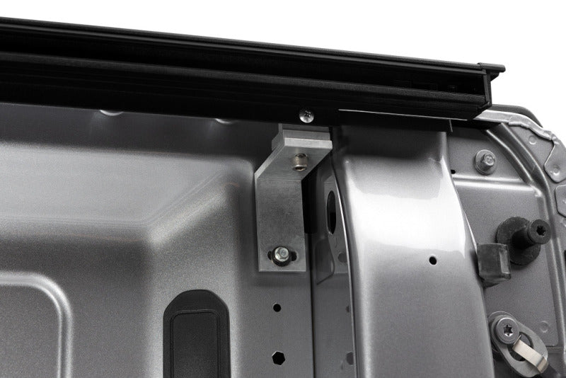 Roll-N-Lock 2019 RAM 1500 65-1/2in M-Series Retractable Tonneau Cover