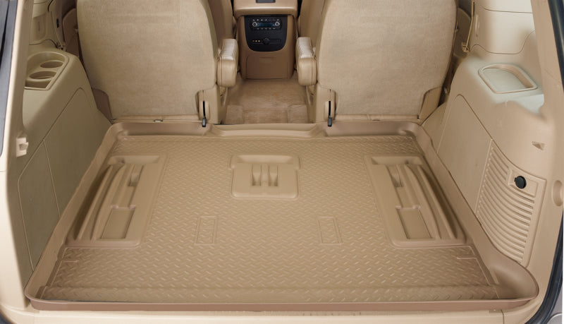 Husky Liners 02-06 GM Trailblazer/Bravada/Envoy/05-08 Saab 9-7X Classic Style Gray Rear Cargo Liner