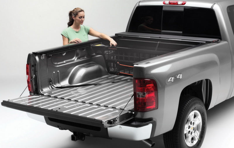 Roll-N-Lock 16-18 Toyota Tacoma Crew Cab SB 60-1/2in Cargo Manager