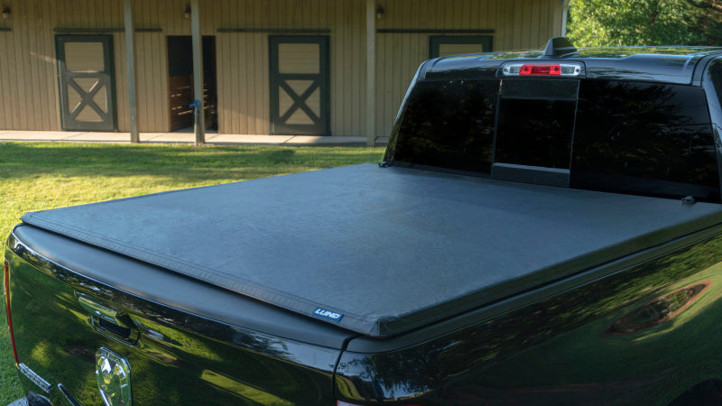 Lund 2019 Ford Ranger Genesis Tri-Fold Tonneau Cover - Black